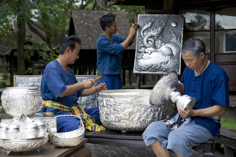 19 thai art chiang mai-silverware